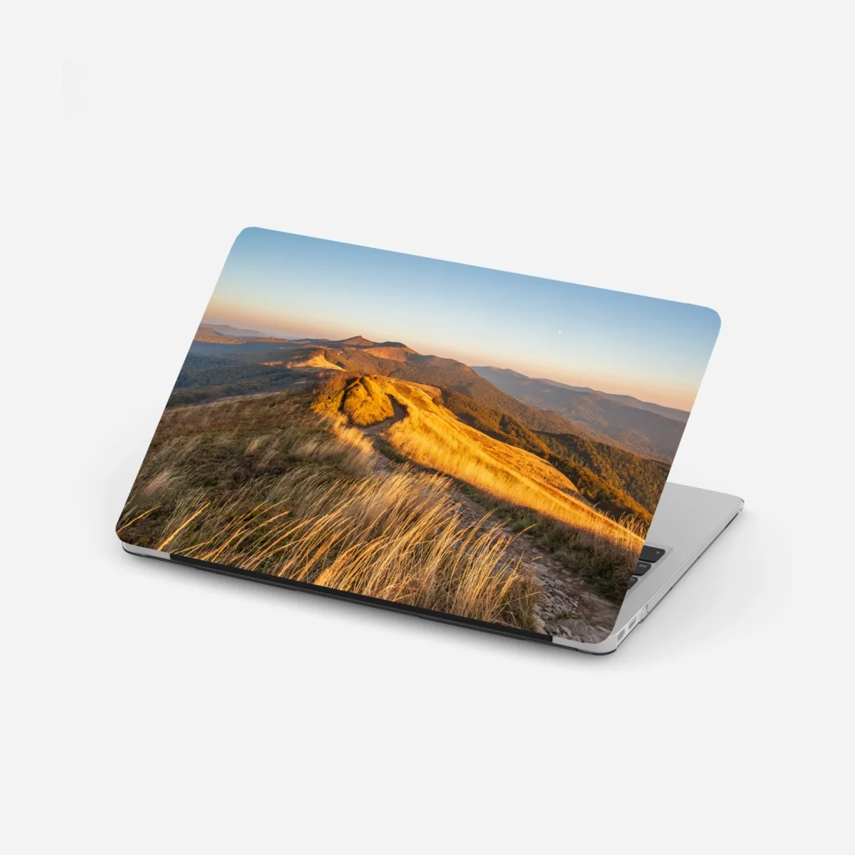 Laptop-Aufkleber goldener bergkamm im sonnenuntergang – Wallnifity®