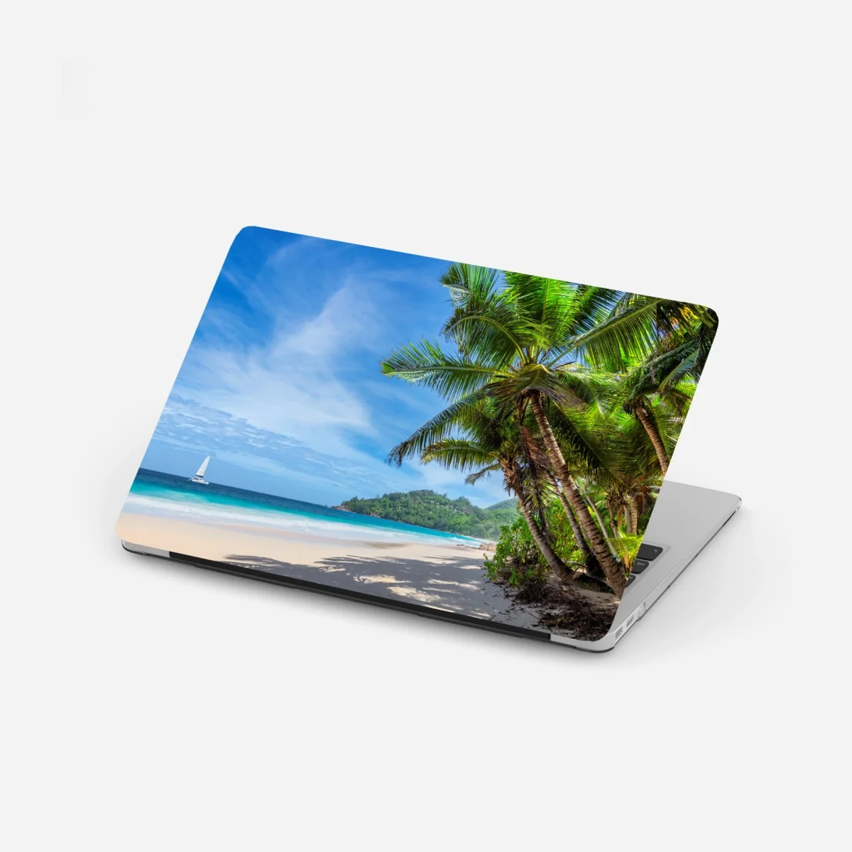 Laptop-Aufkleber tropischer strand mit palmen und segelboot – Wallnifity® Laptop-Aufkleber tropischer strand mit palmen und segelboot – Wallnifity®