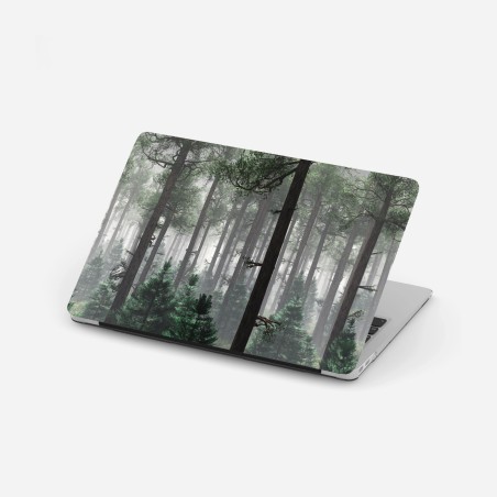 Laptop-Aufkleber nebliger immergrüner wald – Wallnifity®