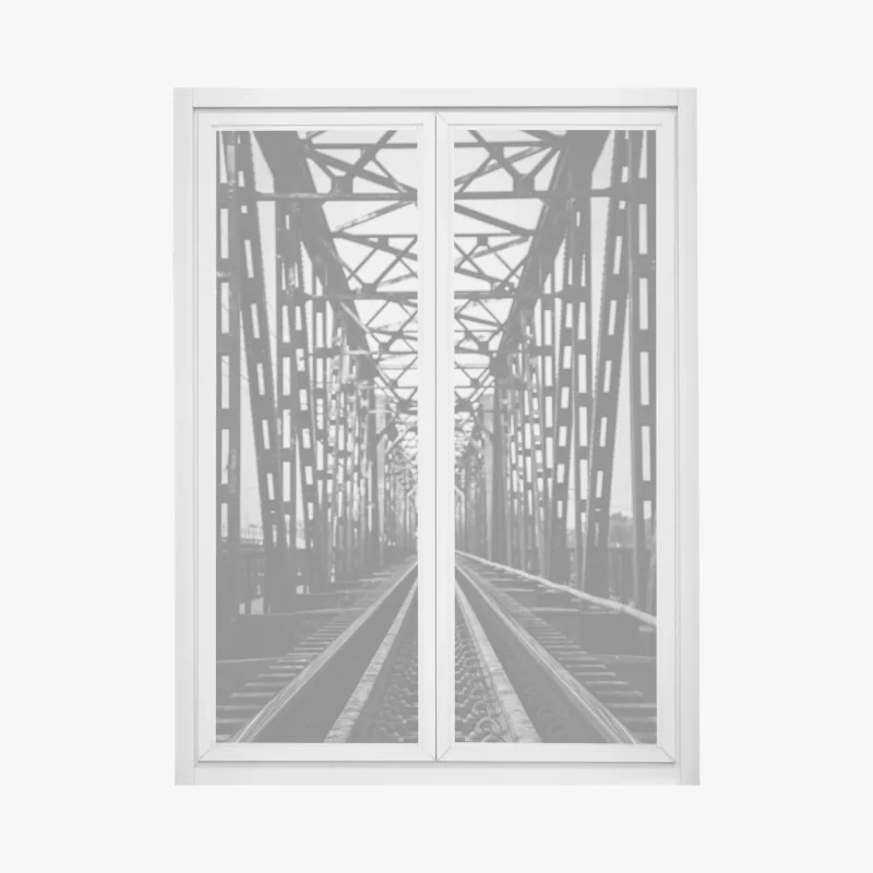 Fensteraufkleber alte eisenbahnbrücke in schwarzweiß