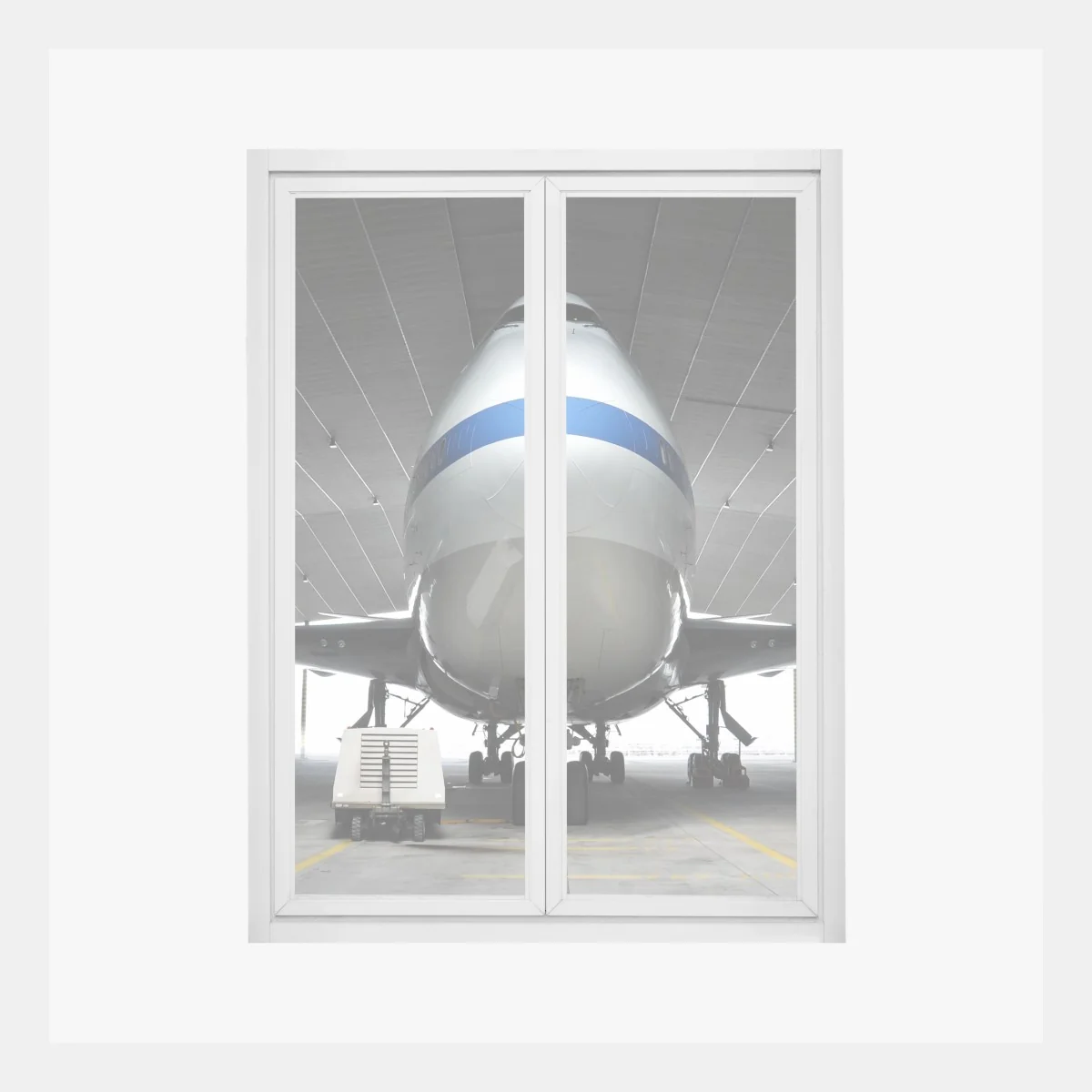 Fensteraufkleber frachter im hangar - frontansicht des jets – Wallnifity® Fensteraufkleber frachter im hangar - frontansicht des jets – Wallnifity®
