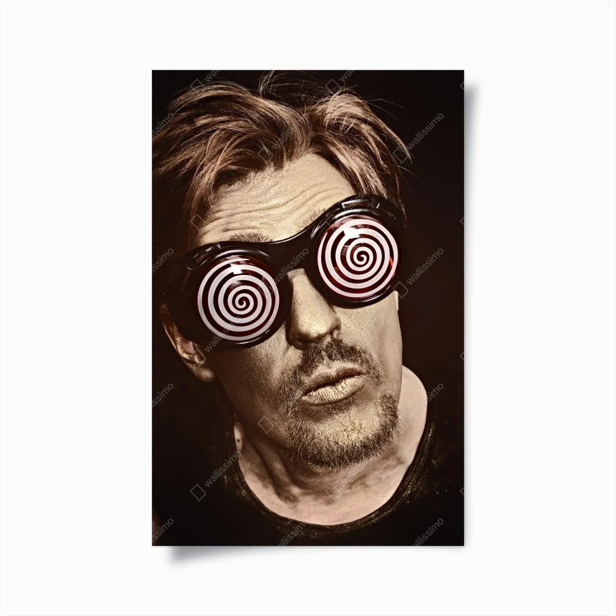 Poster hypnotisches portrait mit spiralförmigen brillengläsern – Wallnifity®