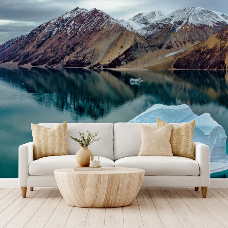 Fototapete eisberg und bergreflexionen in türkisfarbenem wasser – Wallnifity®
