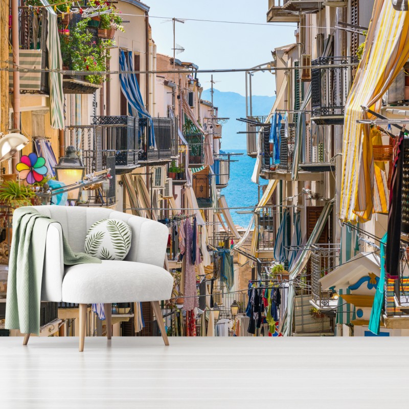 Fototapete sonnige gasse mit meerblick und balkonen – Wallnifity®