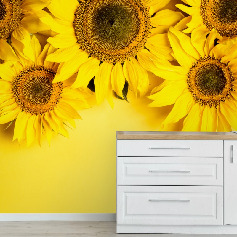 Fototapete leuchtender sonnenblumenstrauß auf gelbem hintergrund – Wallnifity®