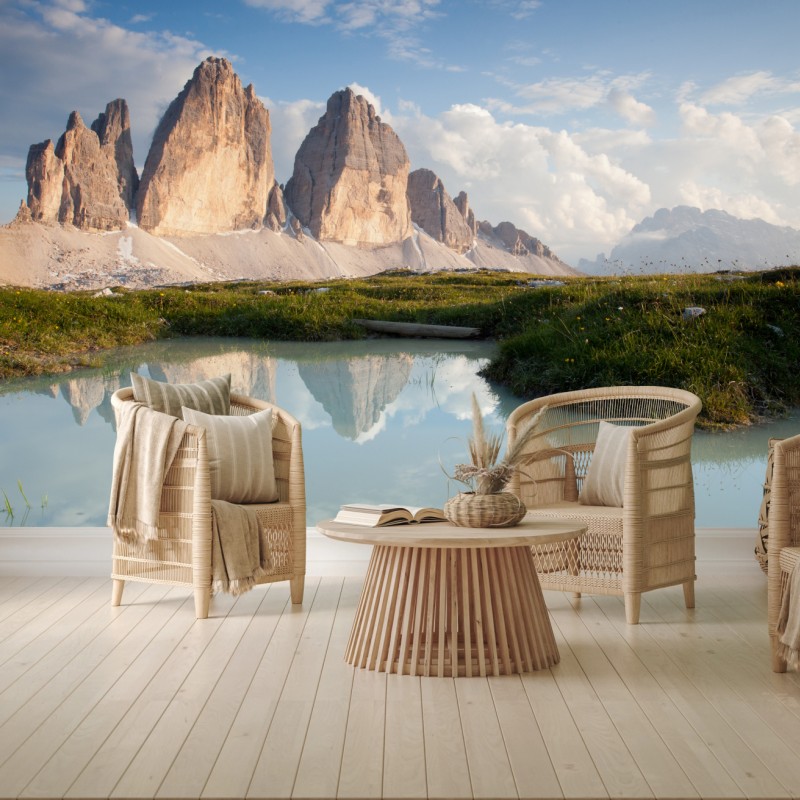 Fototapete sonnenbeschienene alpengipfel im spiegel des ruhigen sees – Wallnifity®