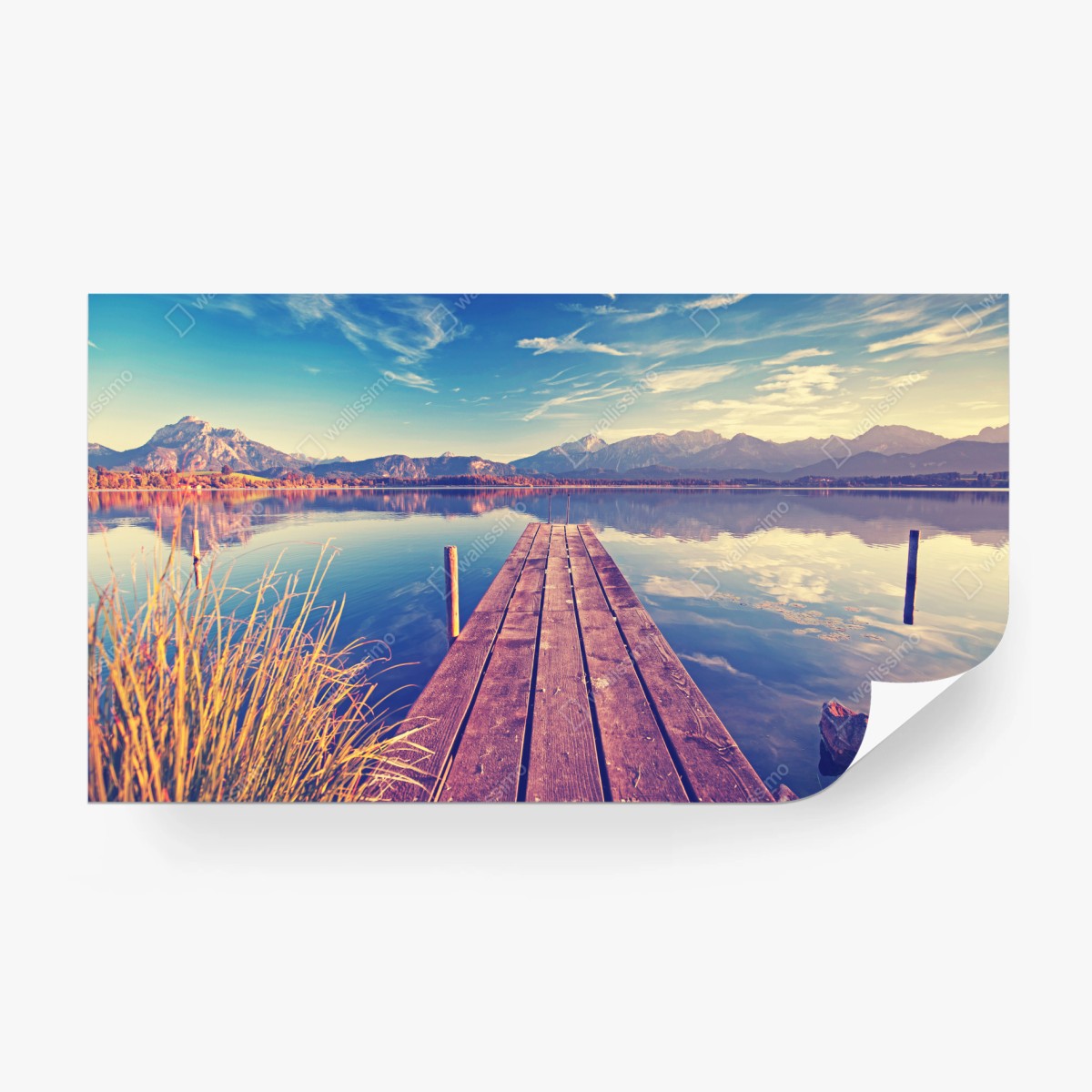 Fototapete holzsteg am bergsee bei sonnenaufgang – Wallnifity®