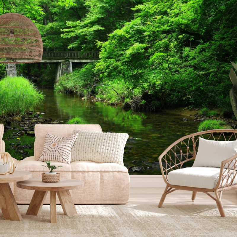 Fototapete üppiger grüner waldbach mit steinbrücke – Wallnifity®