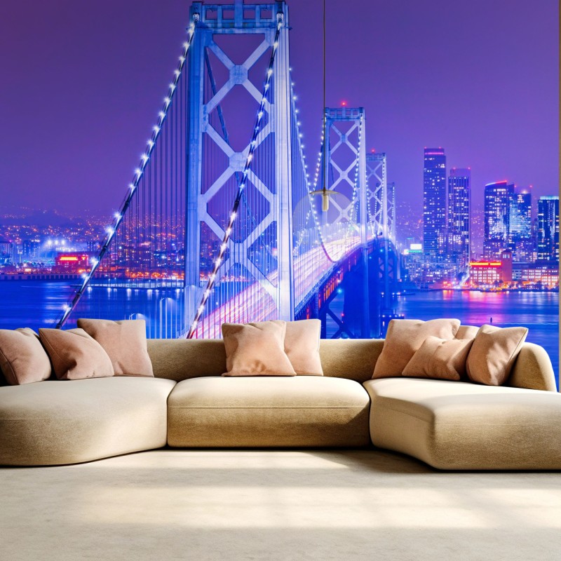 Fototapete beleuchtete hängebrücke und stadtsilhouette bei nacht – Wallnifity®