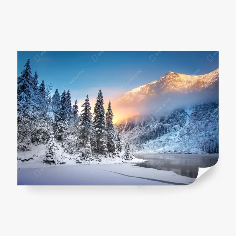 Fototapete wintermorgen über dem verschneiten bergsee