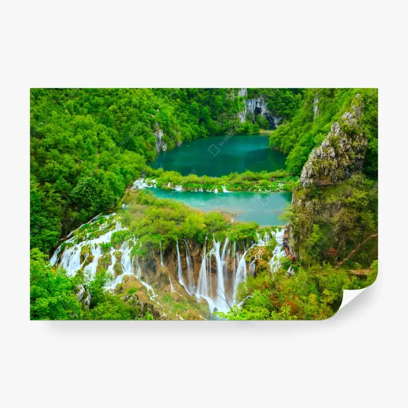 Fototapete üppiger wasserfall und türkise seen