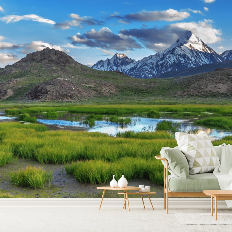 Fototapete ruhiger bergsee im Himalaya im sommer – Wallnifity®