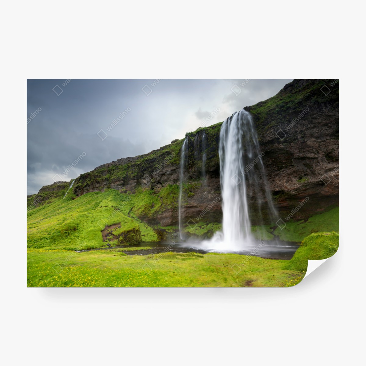 Fototapete dramatischer wasserfall bei Seljalandsfoss, Island – Wallnifity®