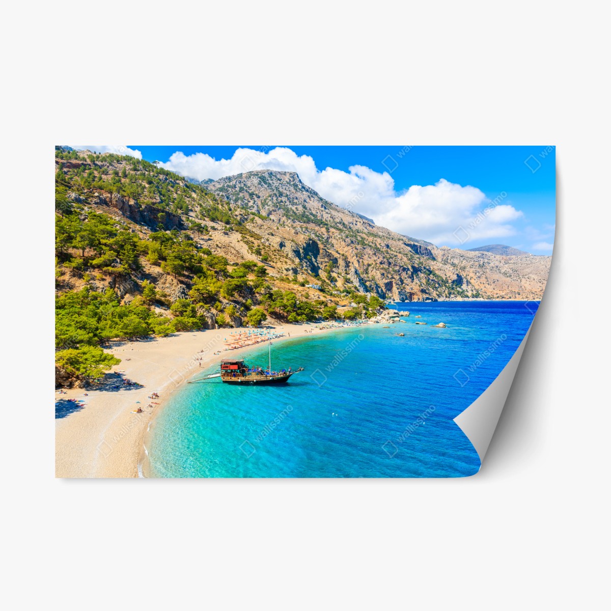 Repositionierbarer Aufkleber segelboot am Apella strand, Karpathos – Wallnifity®