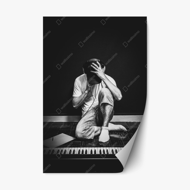 Repositionierbarer Aufkleber introvertierter musiker am keyboard