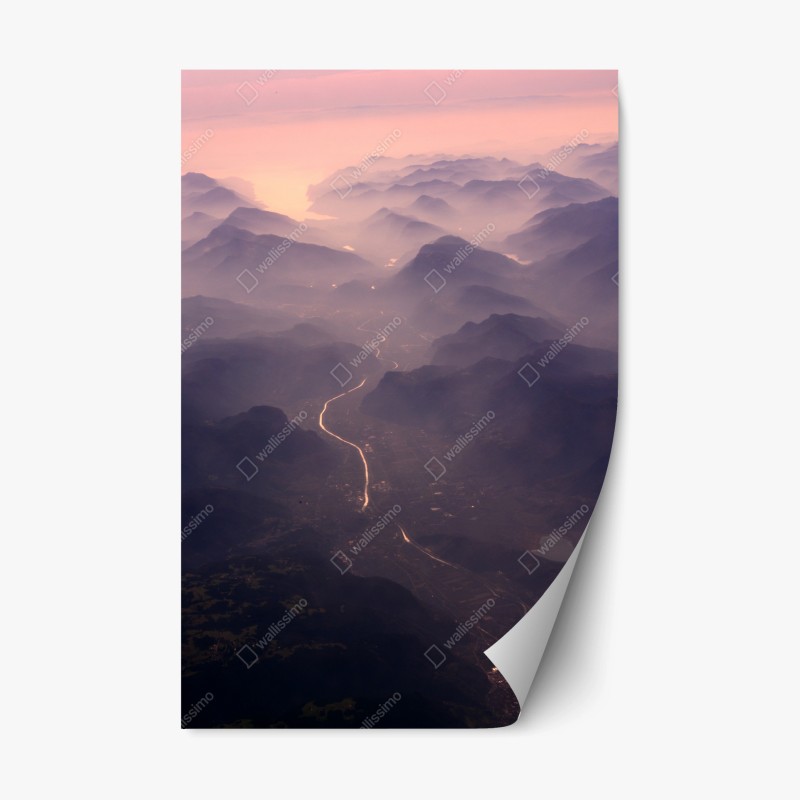 Repositionierbarer Aufkleber nebliges pastell bergtal