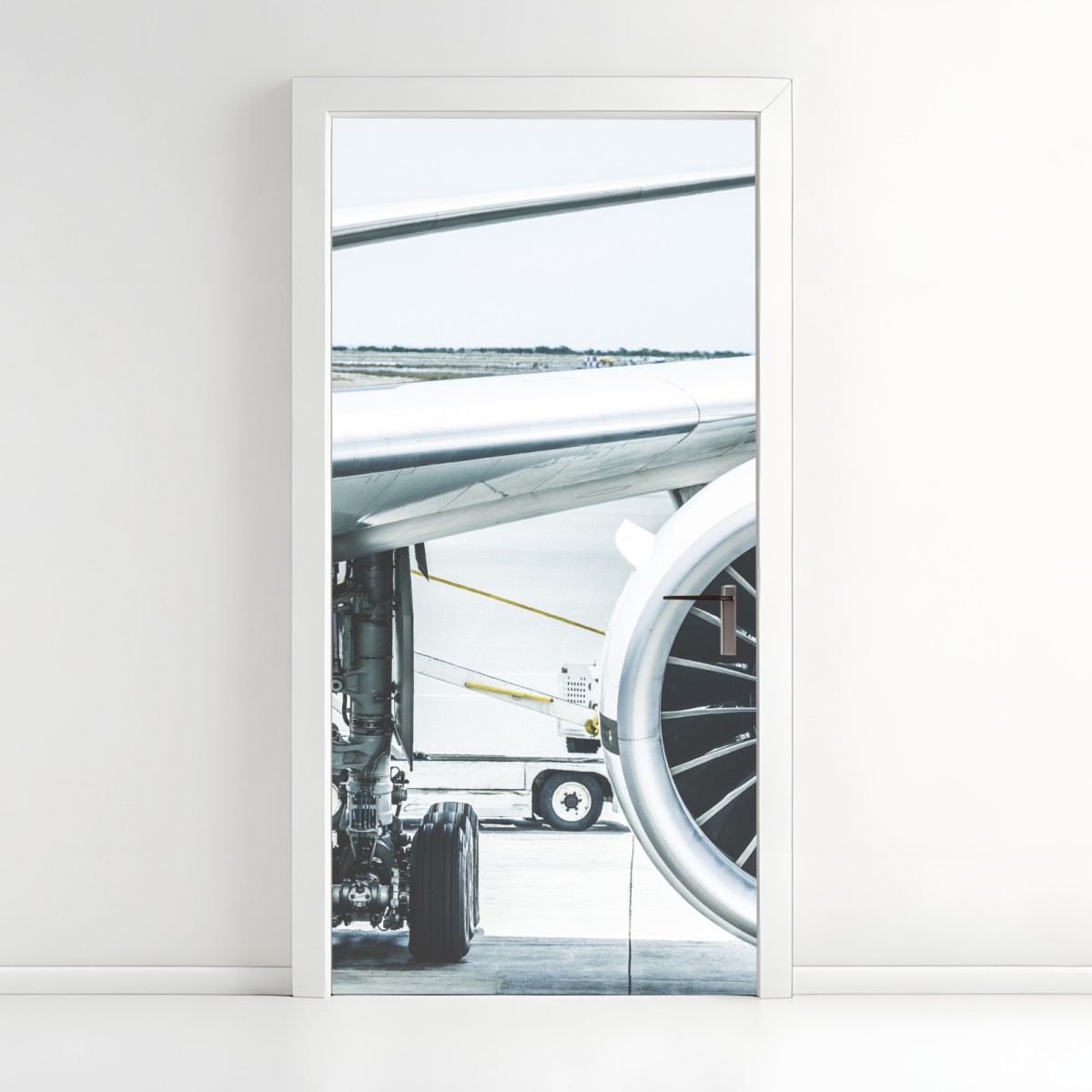 Türaufkleber nahaufnahme triebwerk am terminal – Wallnifity®
