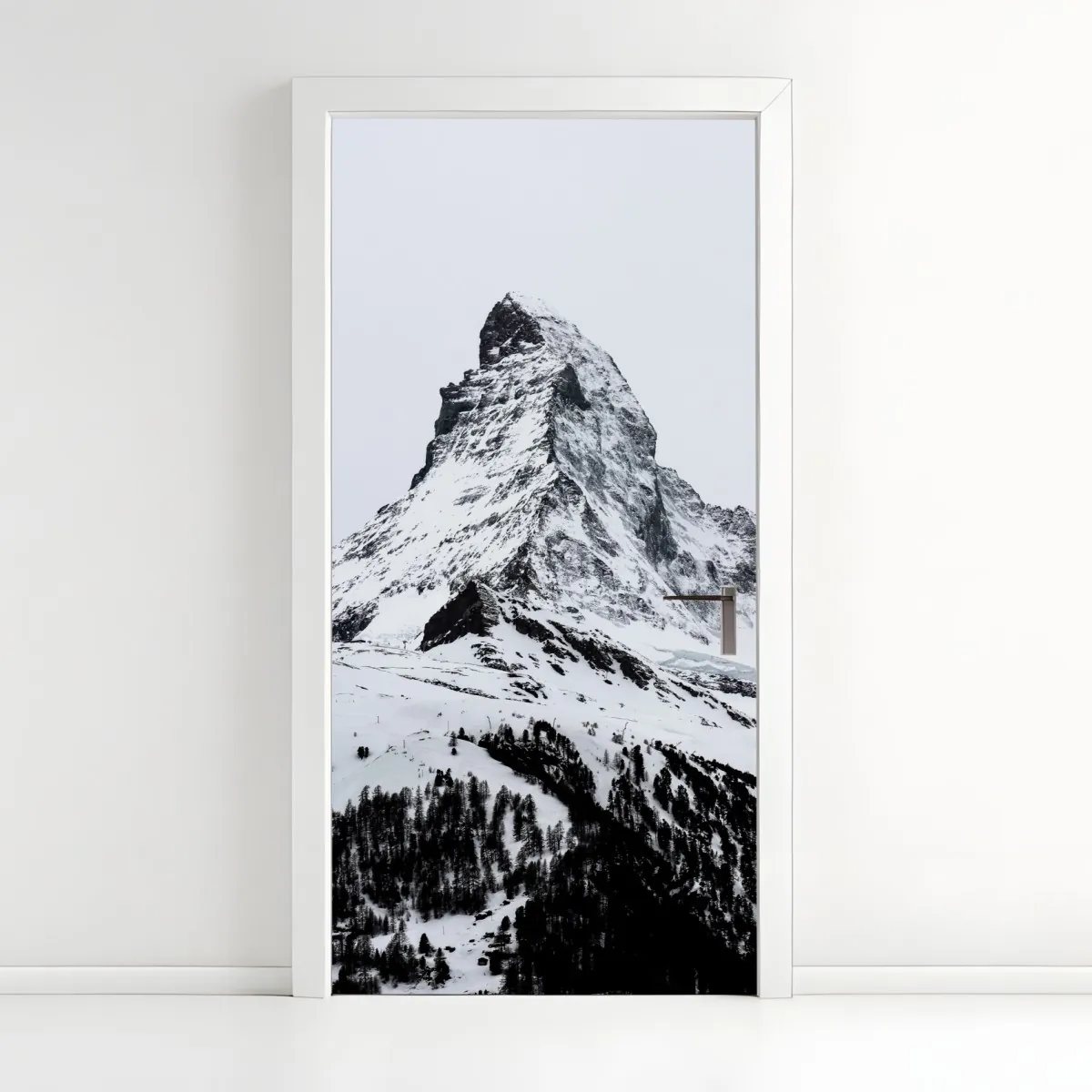 Türaufkleber einsamer schneebedeckter berggipfel – Wallnifity®