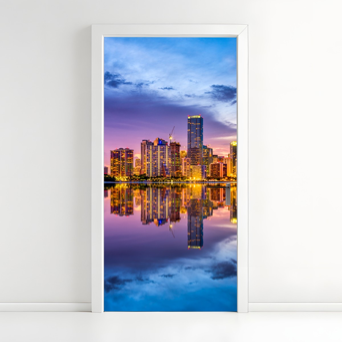 Türaufkleber Miami skyline gespiegelt in Biscayne Bay – Wallnifity®