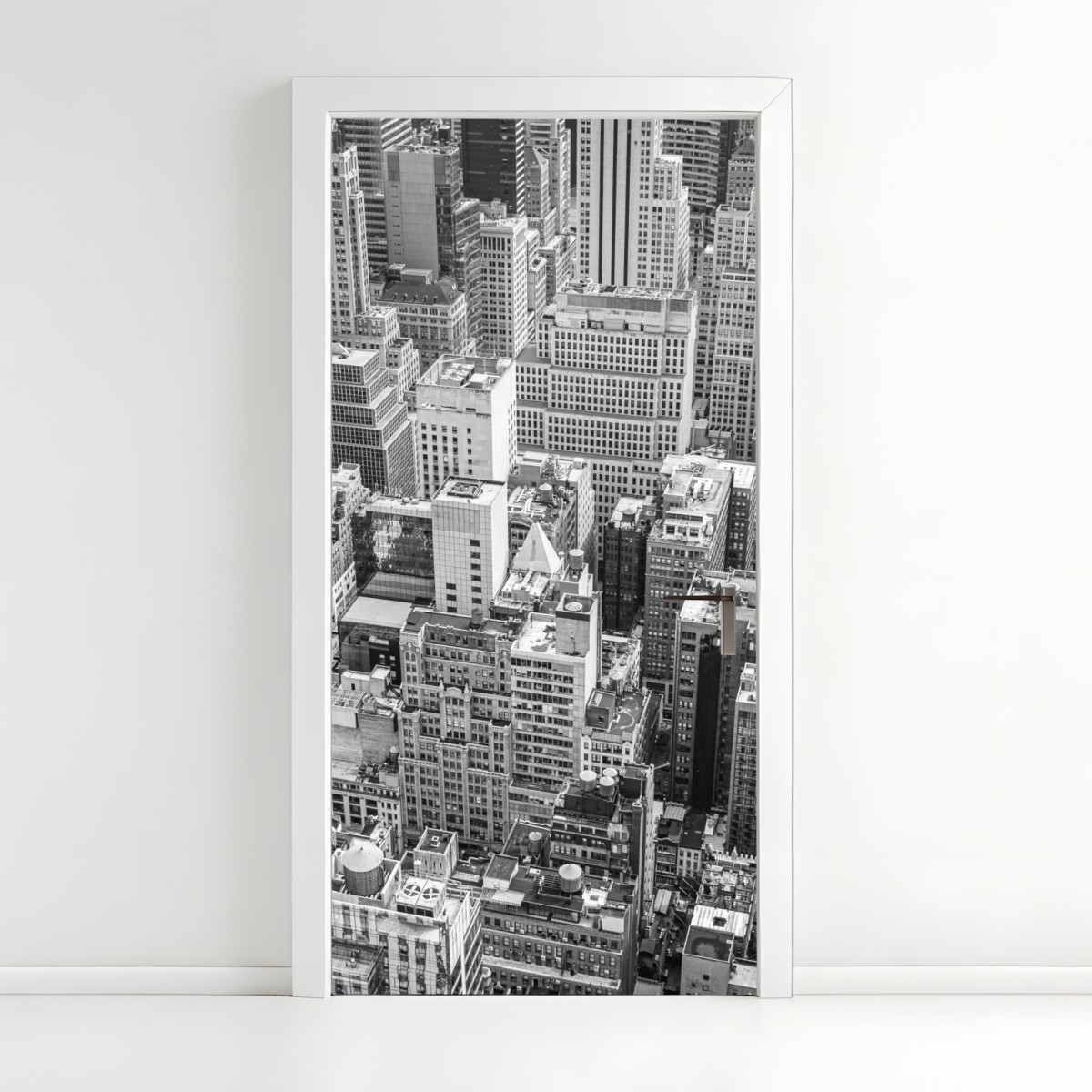 Türaufkleber luftaufnahme einer städtischen skyline in schwarzweiß – Wallnifity®