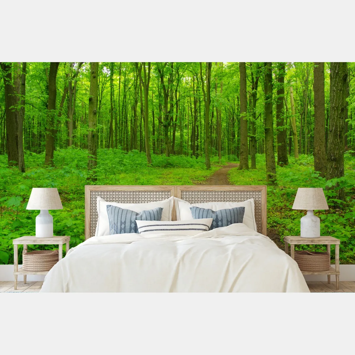 Fototapete beruhigender grüner waldweg – Wallnifity®