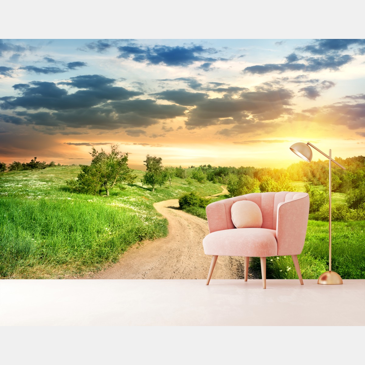 Fototapete sonnenuntergang über einem feldweg durch grüne wiese – Wallnifity®