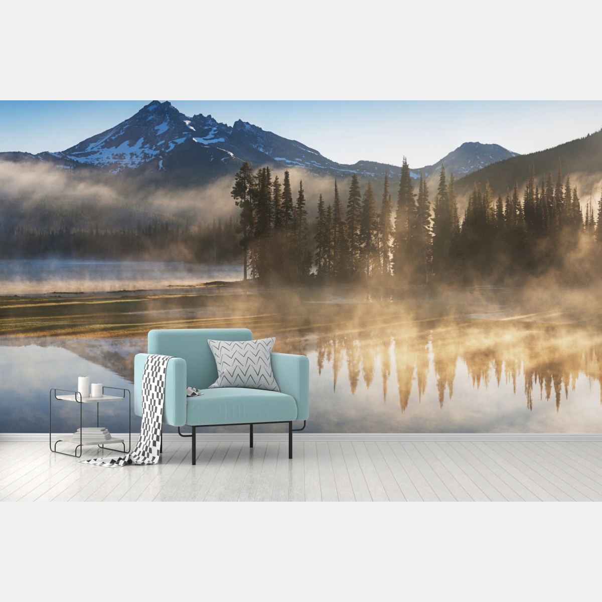Fototapete nebliger bergsonnenaufgang mit spiegelung – Wallnifity®