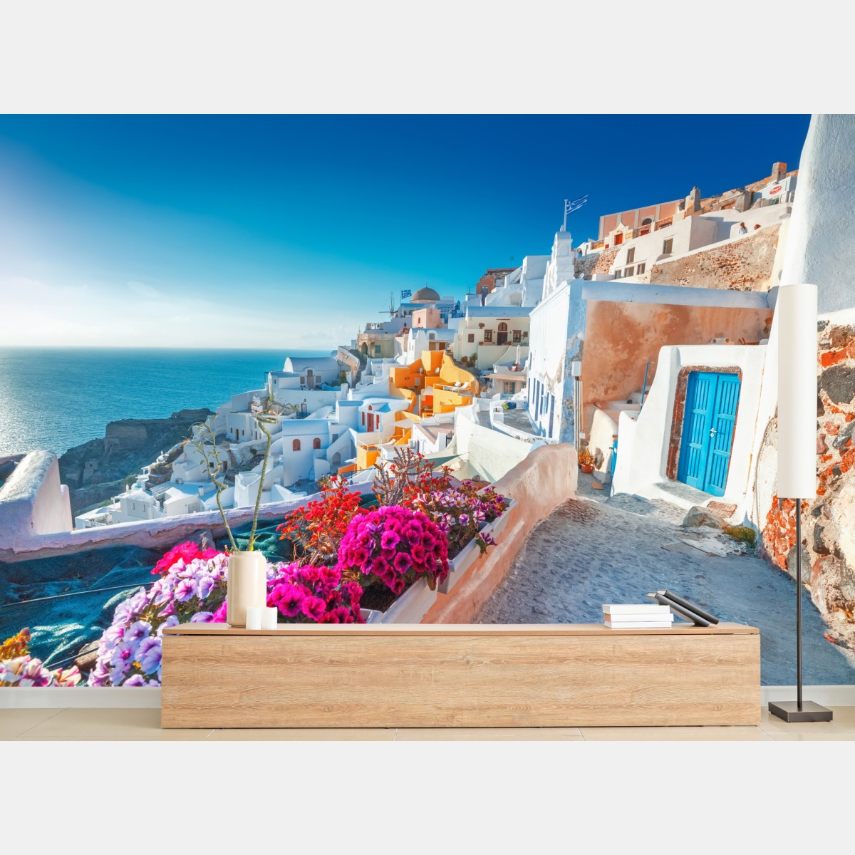 Fototapete sonniges Santorini am klippenrand – Wallnifity®