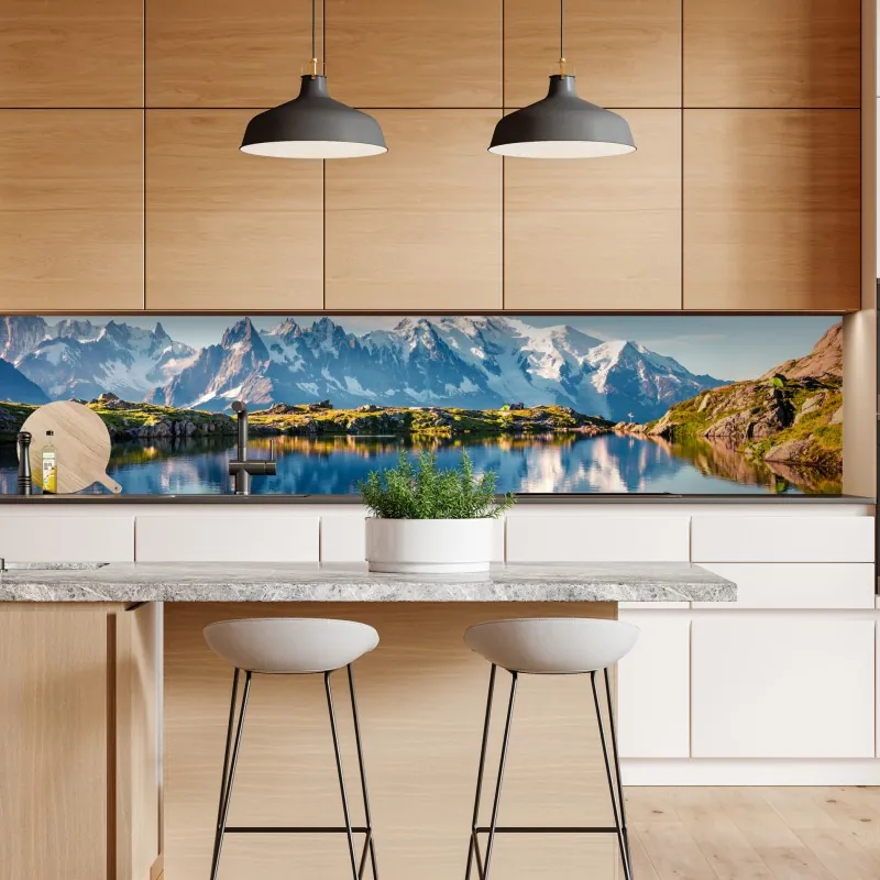 Repositionierbarer Aufkleber bergspiegelung im morgendlichen glühen – Wallnifity®