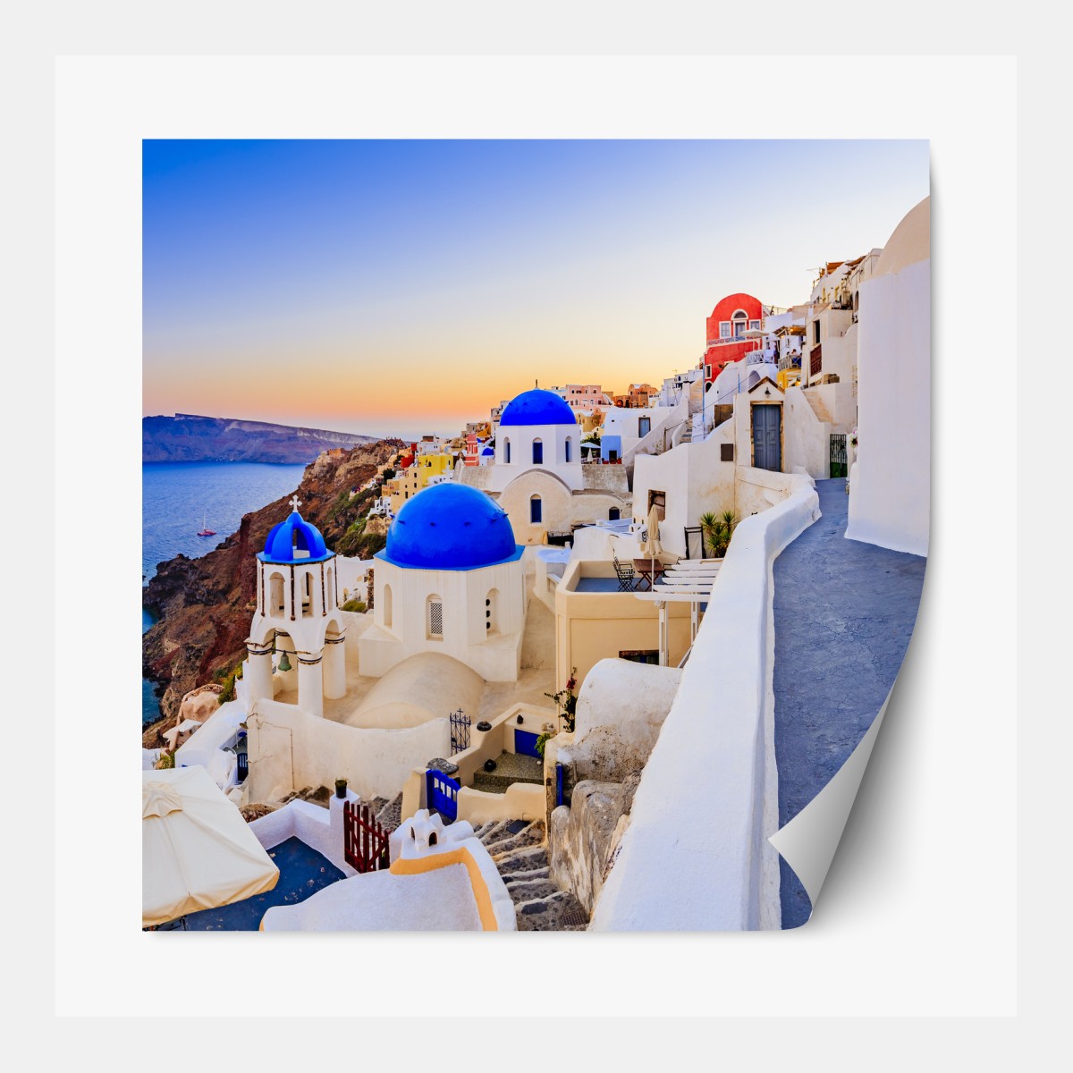 Repositionierbarer Aufkleber Santorini sonnenuntergang über blauen kuppeln – Wallnifity®
