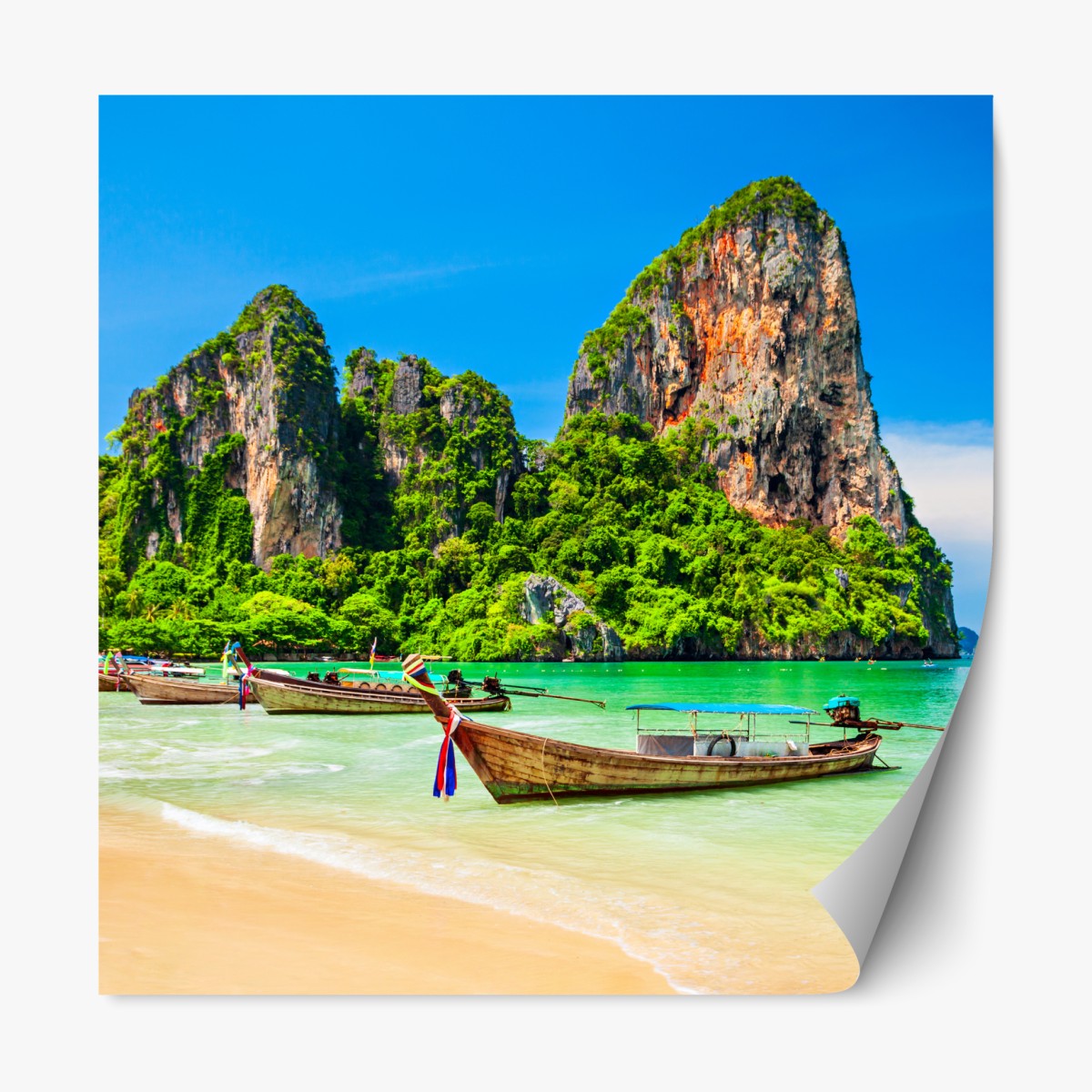 Repositionierbarer Aufkleber longtail-boote an einem tropischen strand, Thailand – Wallnifity®