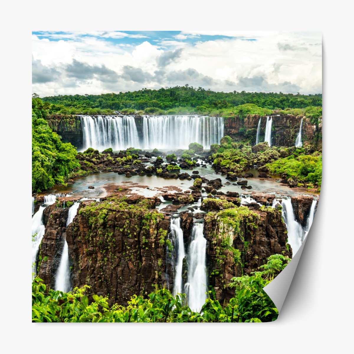 Repositionierbarer Aufkleber panorama des üppigen grünen wasserfalls – Wallnifity®