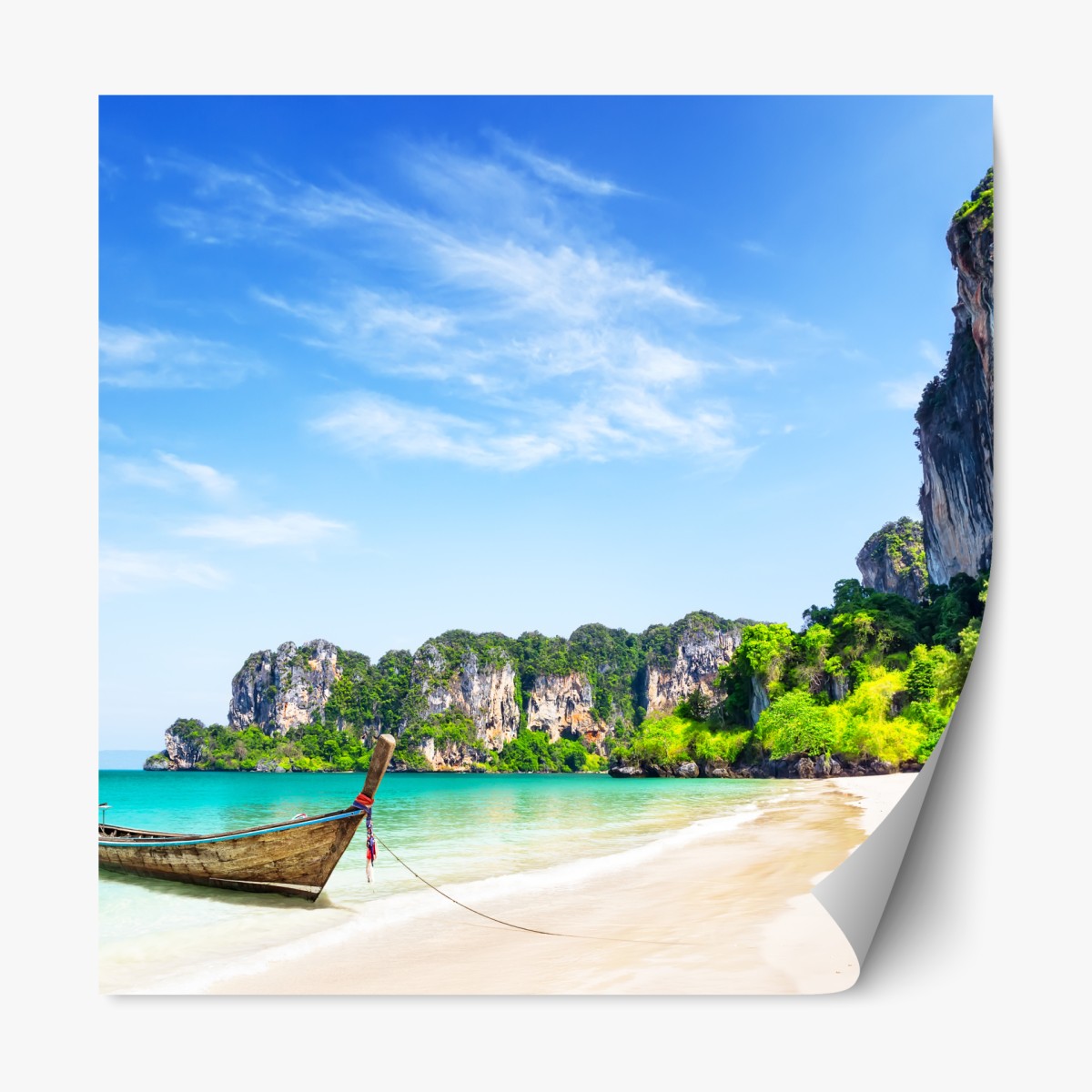 Repositionierbarer Aufkleber longtail-boot am strand Railay, Thailand – Wallnifity®