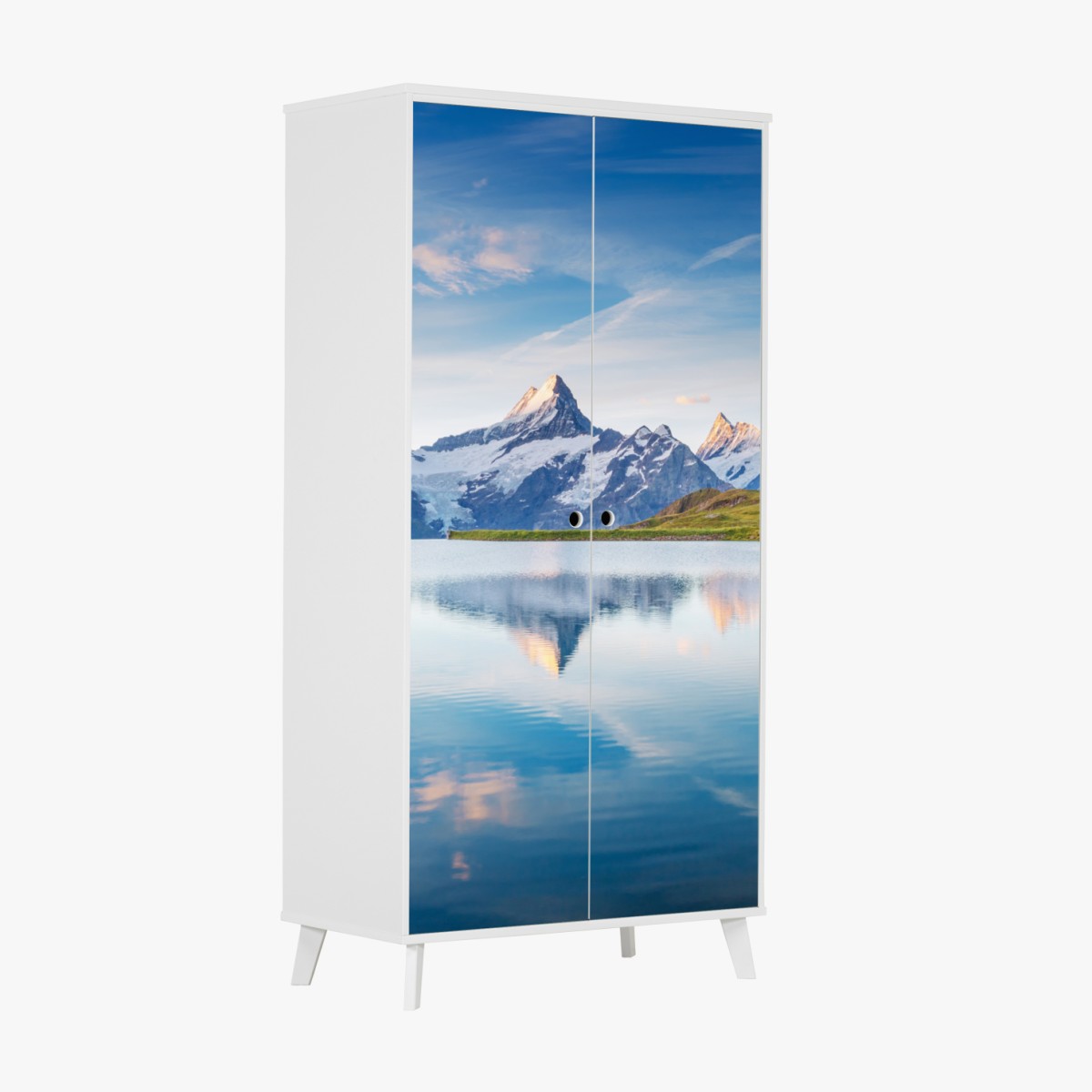 Schrankaufkleber majestätische Alpen-reflexion am Bachalpsee – Wallnifity®