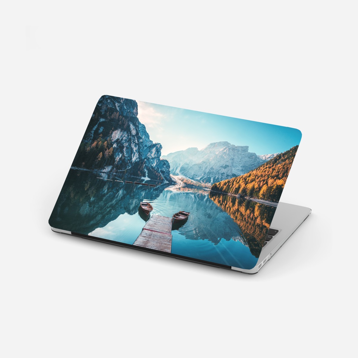 Laptop-Aufkleber ruhiger morgen am Pragser Wildsee, Dolomiten – Wallnifity®