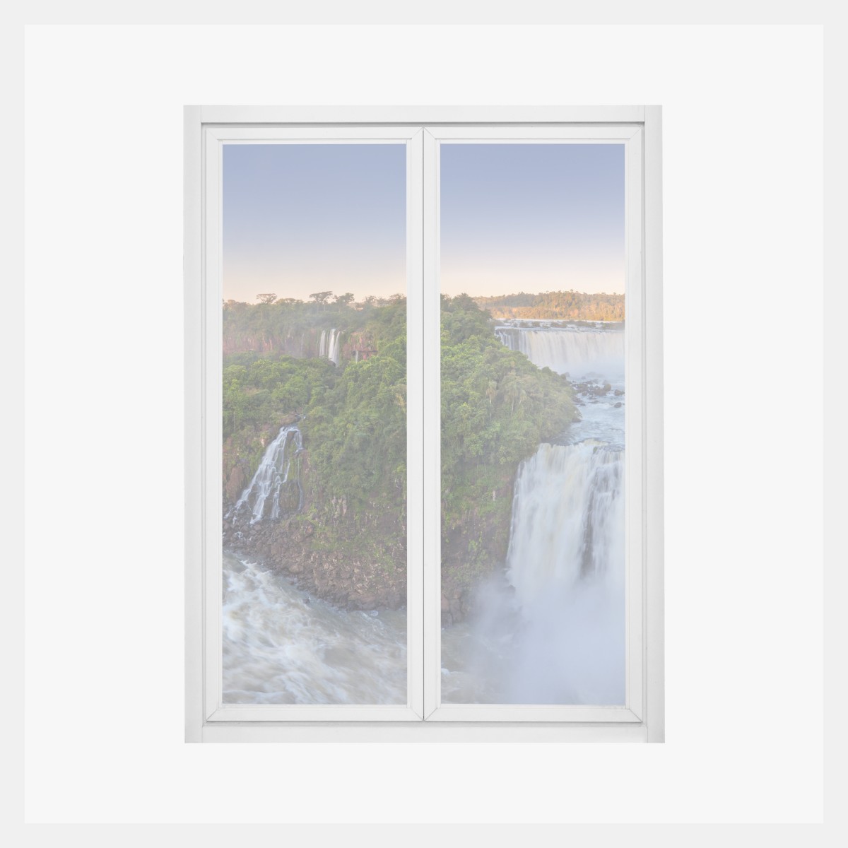 Fensteraufkleber neblige panorama der wasserfälle im üppigen wald – Wallnifity®
