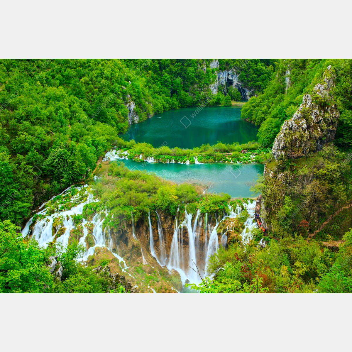 Fensteraufkleber üppiger wasserfall und türkise seen – Wallnifity®