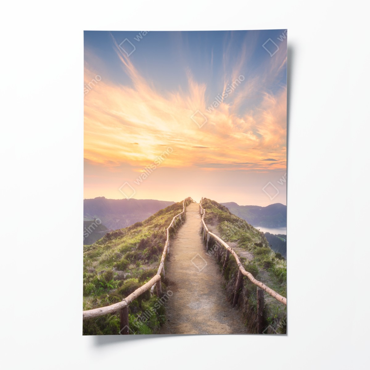 Poster sonnenuntergangspfad auf berggrat über see und tal – Wallnifity®