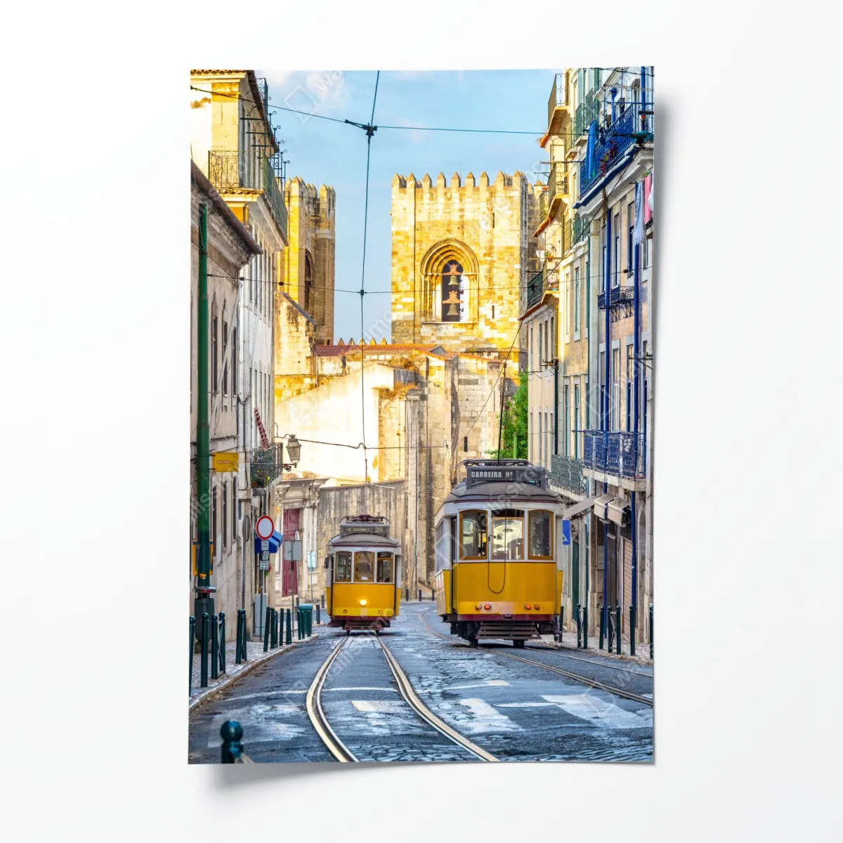 Poster sonnige straßenbahnen in Lissabon – Wallnifity®