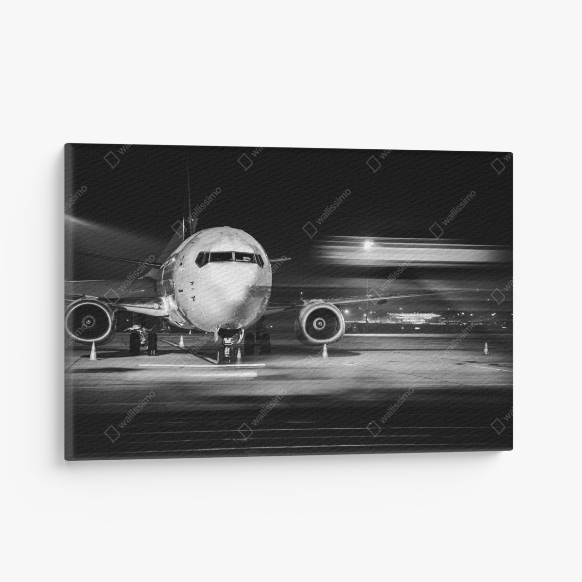 Leinwandbild monochromes jet auf dem rollfeld bei nacht – Wallnifity®
