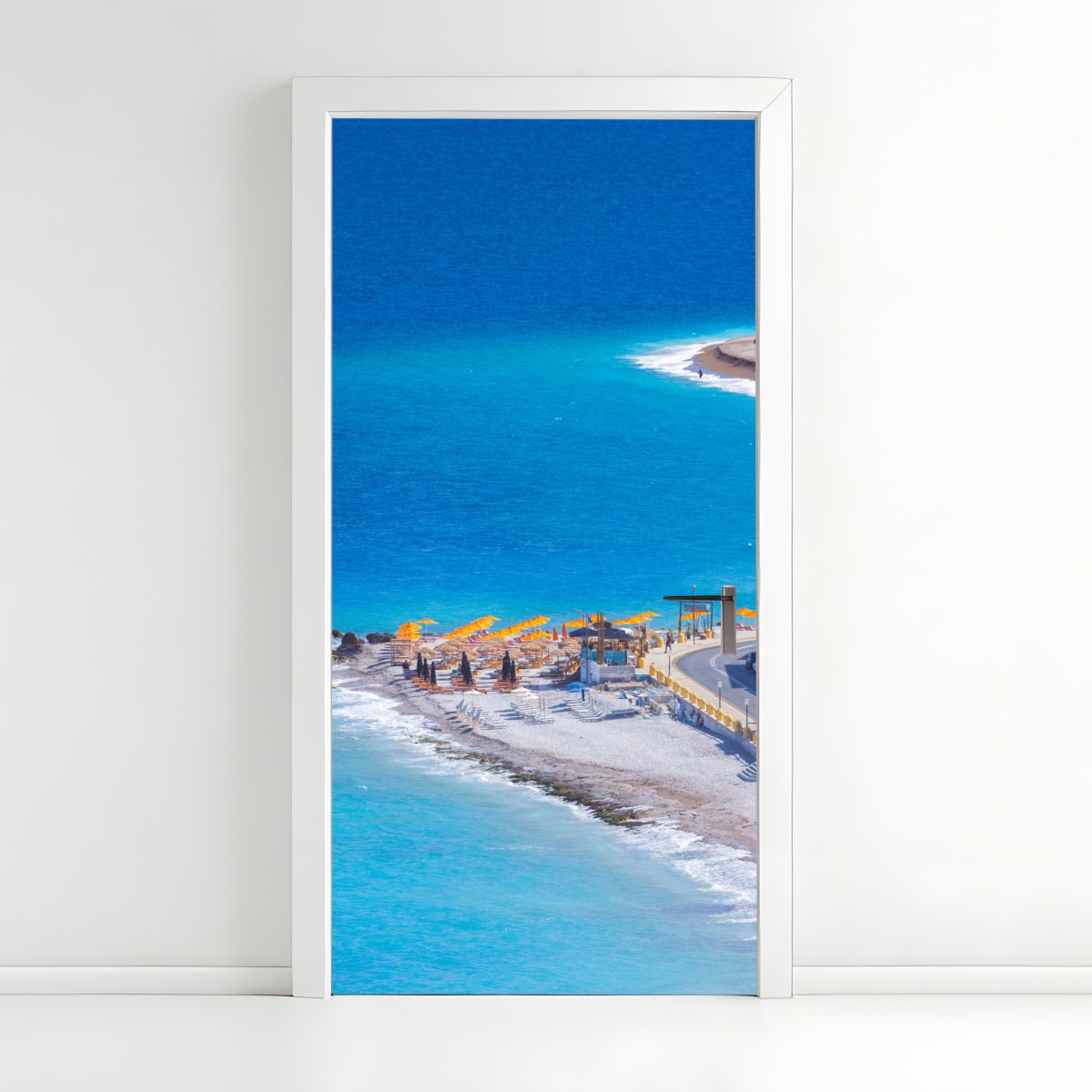 Türaufkleber Rhodos strand mit bunten sonnenschirmen – Wallnifity®