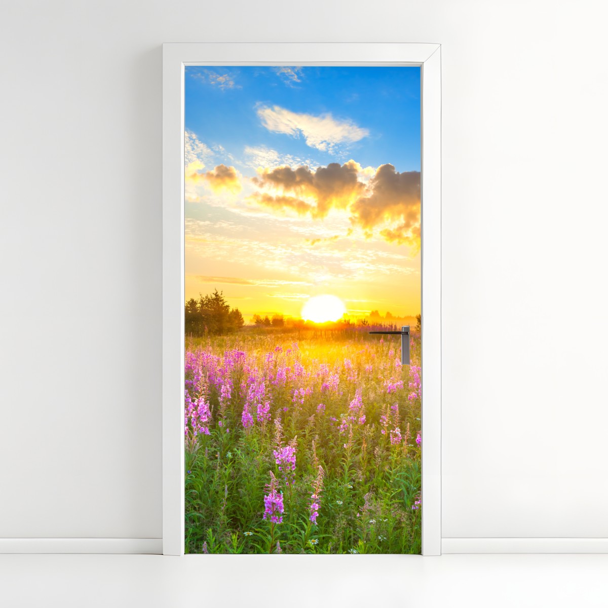 Türaufkleber sonnenaufgang über violetter wildblumenwiese – Wallnifity®