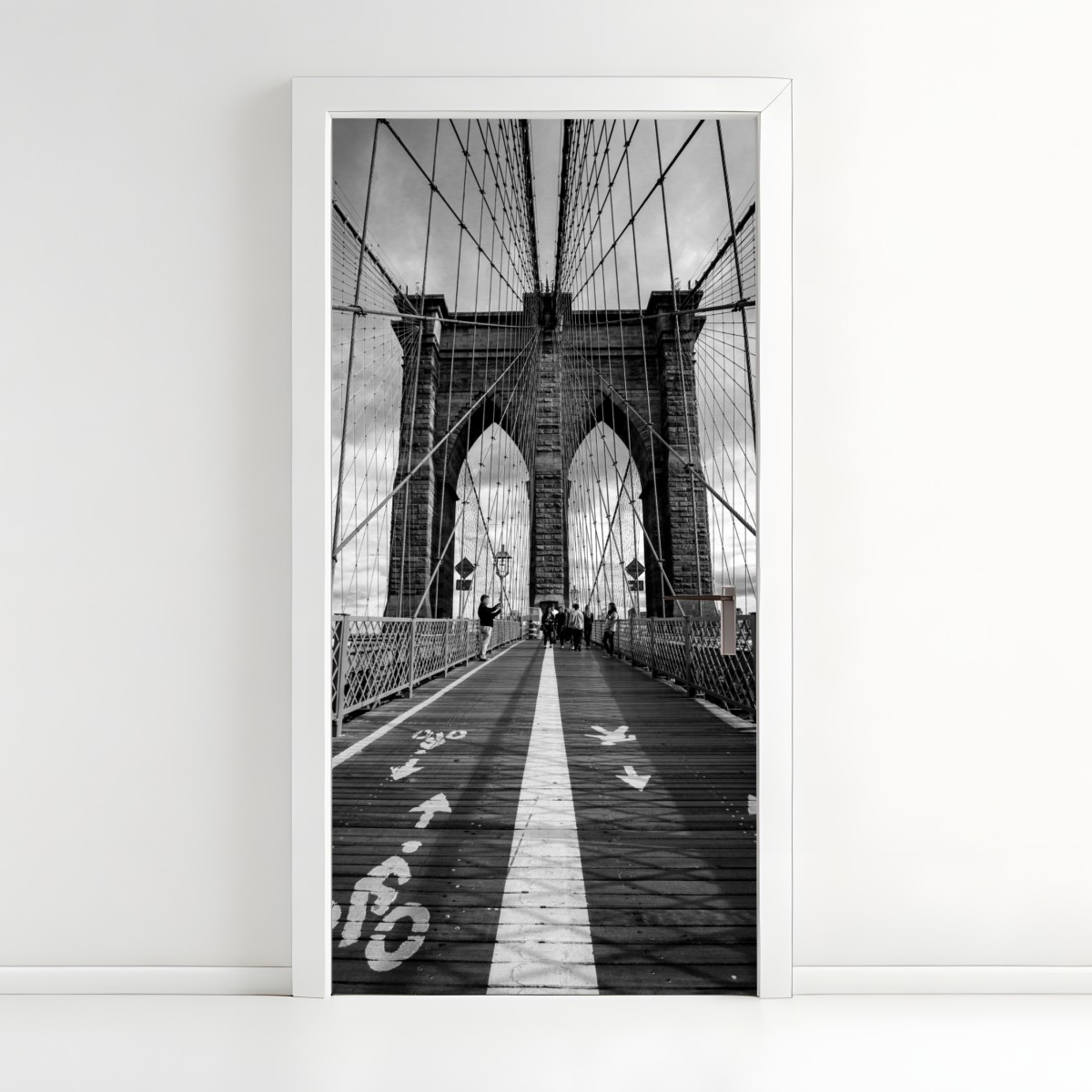Türaufkleber Brooklyn Bridge perspektive in monochrom – Wallnifity®