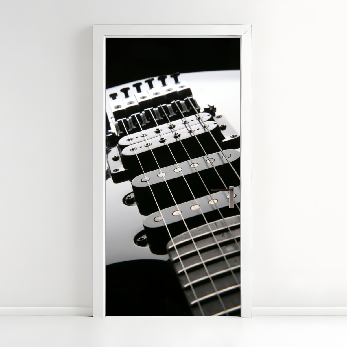 Türaufkleber nahaufnahme einer schwarzen elektrogitarre – Wallnifity®