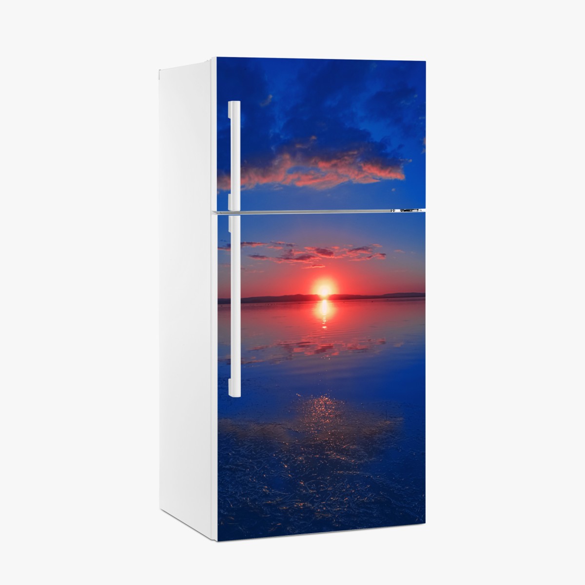 Kühlschrankaufkleber sonnenuntergang über ruhigem meer mit lebendiger spiegelung – Wallnifity®