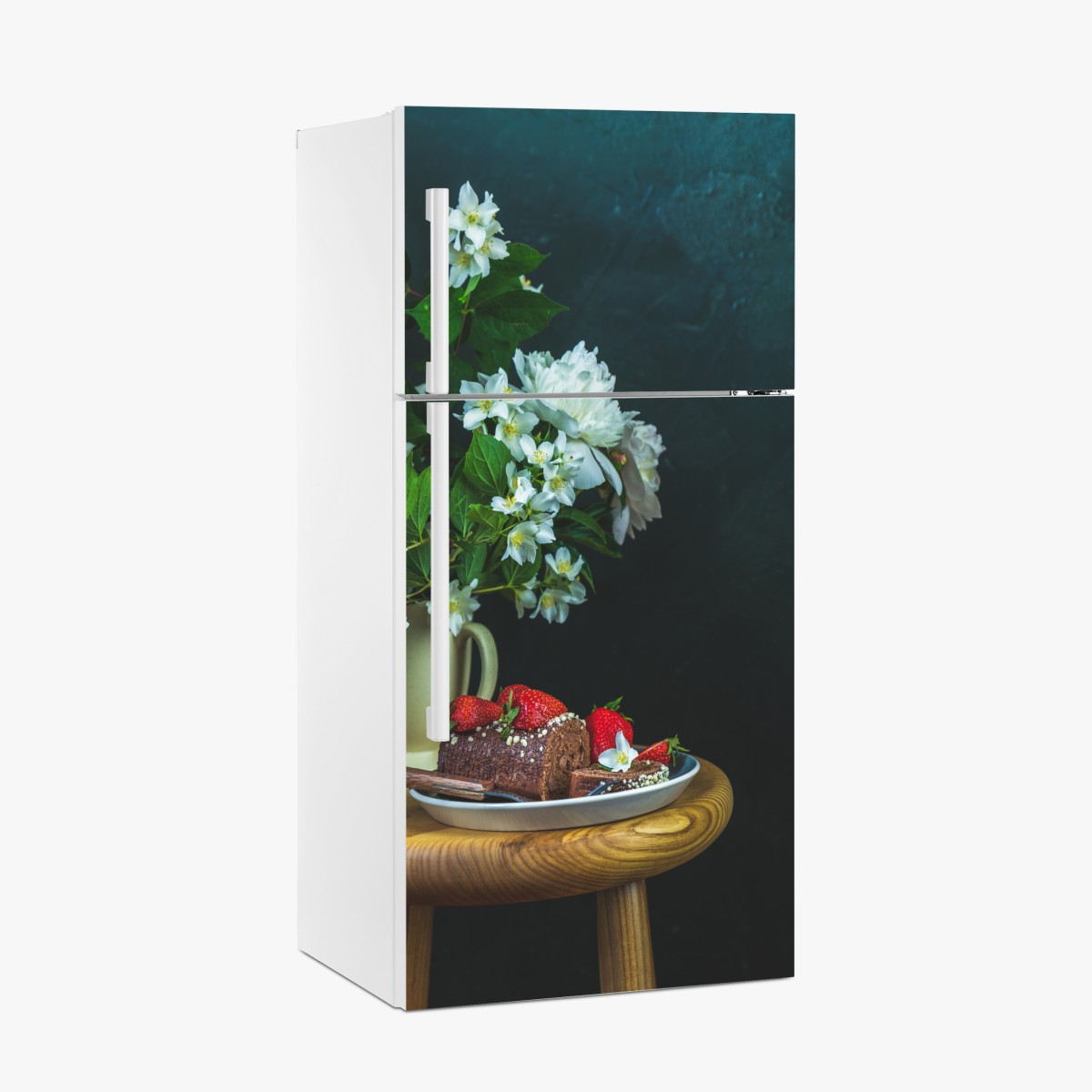 Kühlschrankaufkleber schokoladenrolle mit erdbeeren und weißen blüten – Wallnifity®