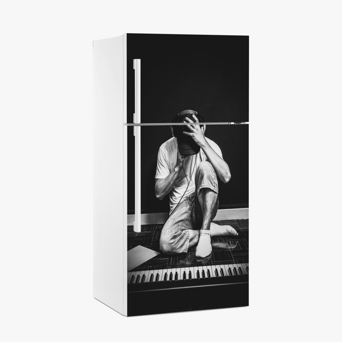 Kühlschrankaufkleber introvertierter musiker am keyboard – Wallnifity®
