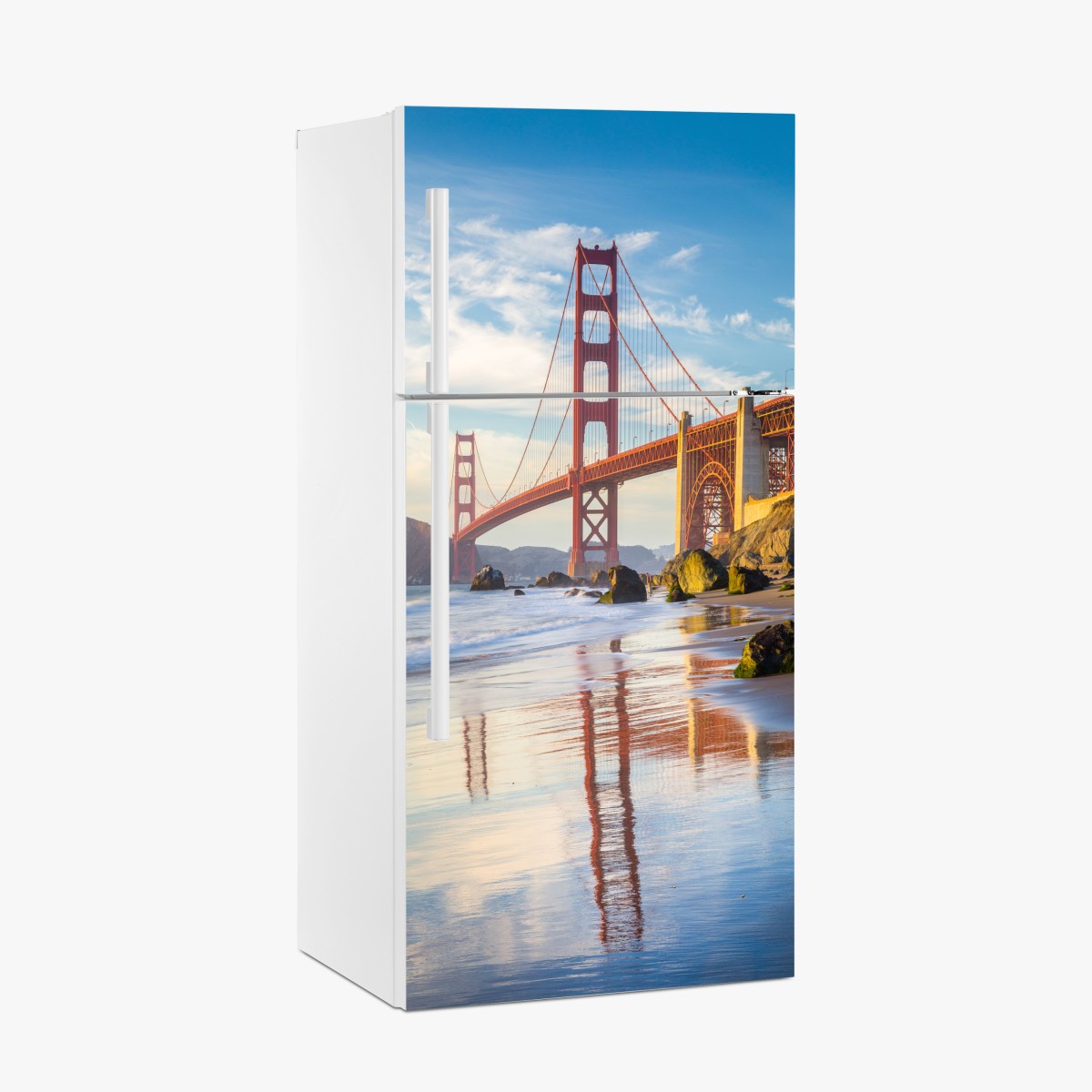 Kühlschrankaufkleber Golden Gate Bridge reflektiert am strand – Wallnifity®