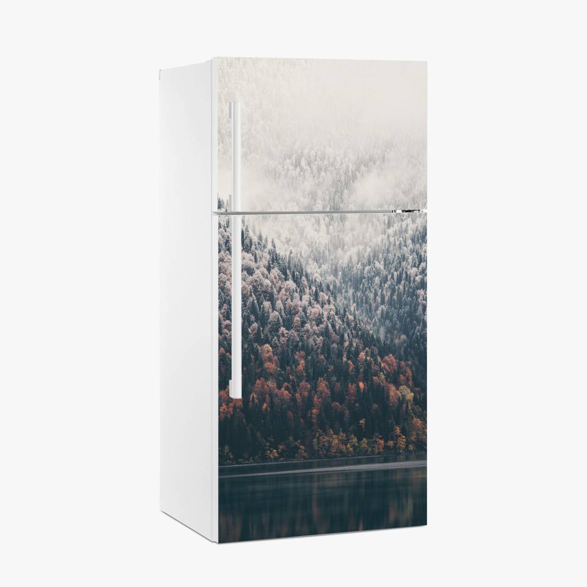 Kühlschrankaufkleber herbstlicher nebel über bergwald – Wallnifity®
