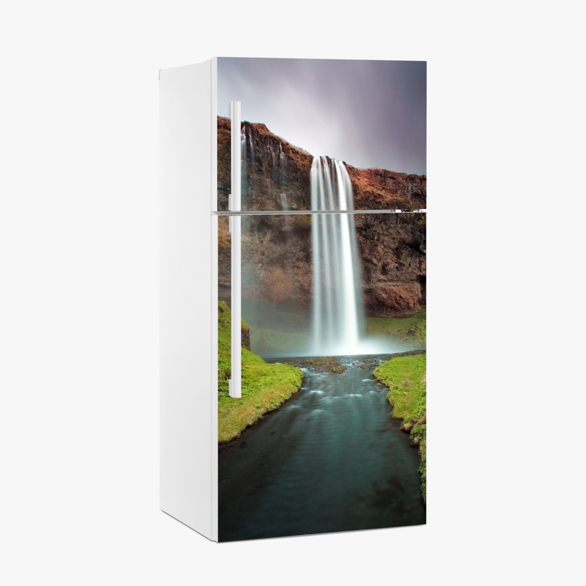 Kühlschrankaufkleber nebeliger wasserfall im üppigen tal – Wallnifity®